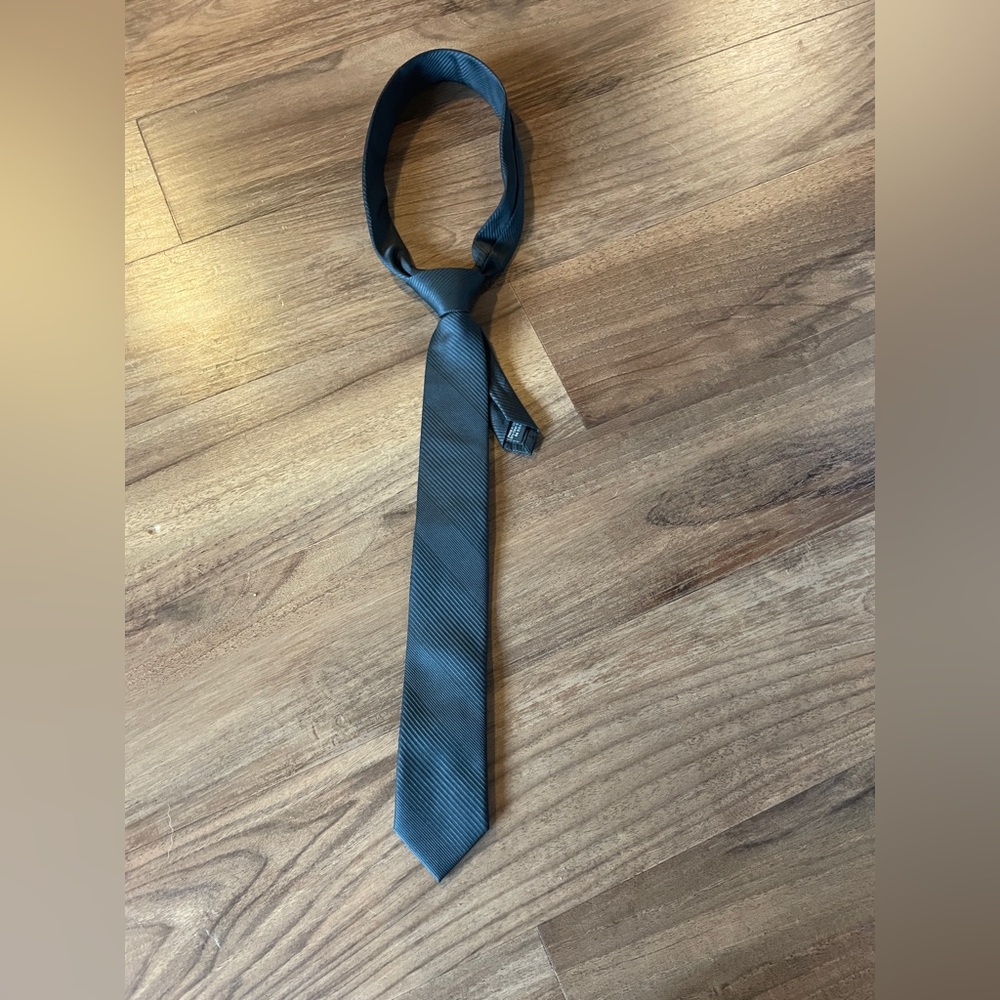 jf j.ferrar Men's Solid Dark Gray Stripe Tie